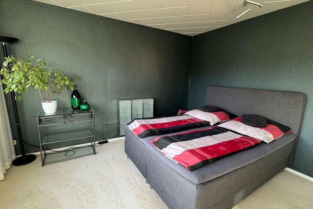 Monikas Home - Gemuetliche 3-Zimmer-Wohnung Im Herzen Von Böblingen Exterior foto