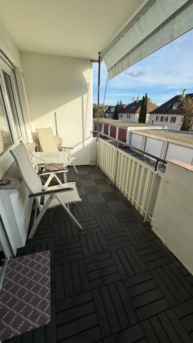Monikas Home - Gemuetliche 3-Zimmer-Wohnung Im Herzen Von Böblingen Exterior foto